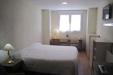 هتل Hostal El Estudio