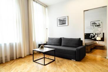 هتل Krakow For You Main Square Apartments