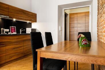 هتل Krakow For You Main Square Apartments
