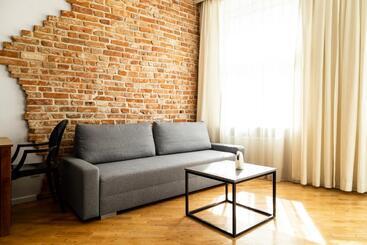 هتل Krakow For You Main Square Apartments