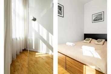 هتل Krakow For You Main Square Apartments
