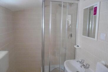 هتل Lagos City Center Guest House & Hostel