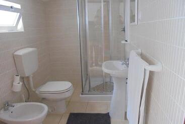 هتل Lagos City Center Guest House & Hostel