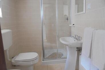 هتل Lagos City Center Guest House & Hostel