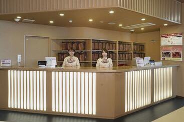 هتل Quad Inn Yokote
