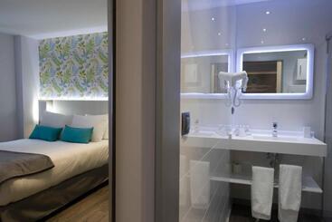 هتل Salamanca Suite Studios