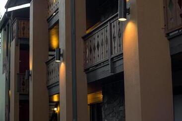 هتل Silver Moon Inn