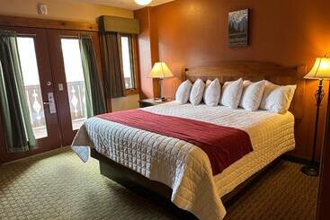هتل Silver Moon Inn