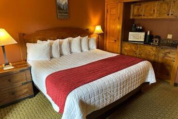 هتل Silver Moon Inn