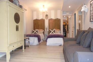 هتل Tak Boutique Old Town