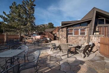 هتل The Maxwell Inn