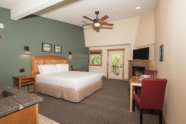 هتل The Maxwell Inn