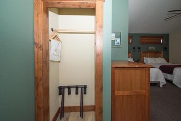 هتل The Maxwell Inn