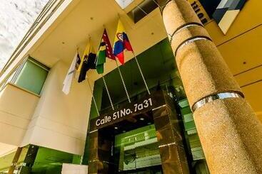 هتل Titanium Plaza