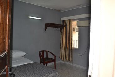 پانسیون Victoria Guest House