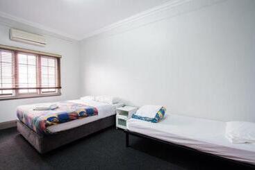 The Emperors Crown Hostel