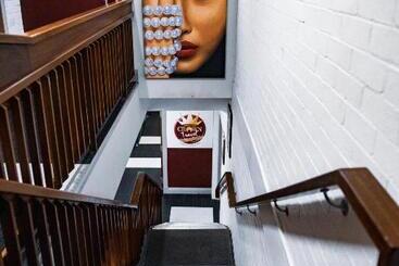 The Emperors Crown Hostel