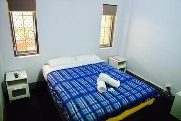 The Emperors Crown Hostel