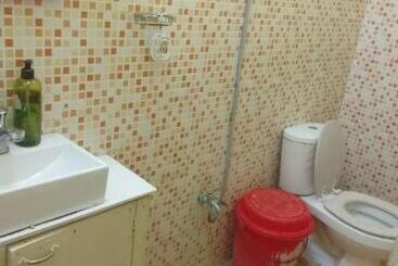 تختخواب و صبحانه Cronin Residence