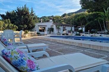 Bed and Breakfast Entre Mar Y Montaña