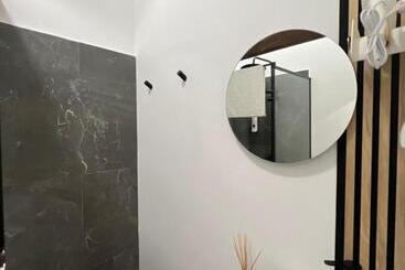 تختخواب و صبحانه Suites Chic Cozy