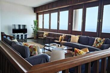 تختخواب و صبحانه Villa Gonzalez Sea Views