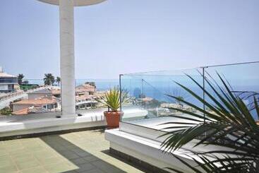 تختخواب و صبحانه Villa Gonzalez Sea Views
