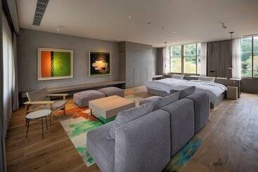 هتل Auberge Eaufeu
