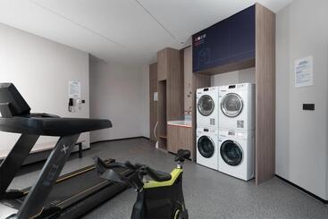 هتل Holiday Inn Express Yinchuan Yuehai