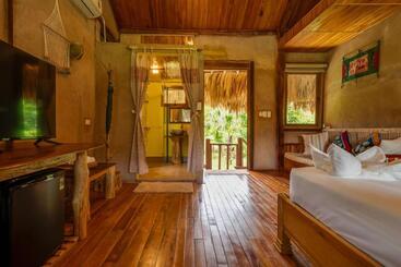 هتل Mai Chau Onsen Retreat