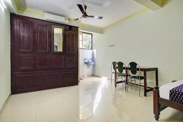 هتل Spot On Ummis Residency