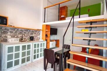 La Quinta Loft Apartments