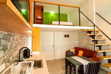 La Quinta Loft Apartments