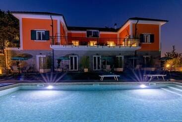 پانسیون Agriturismo Cascina Trevo