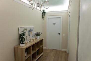 پانسیون Daria S Home Apartment Rooms