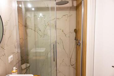 پانسیون Daria S Home Apartment Rooms