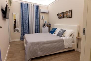 پانسیون Daria S Home Apartment Rooms