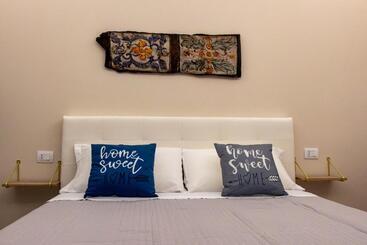 پانسیون Daria S Home Apartment Rooms