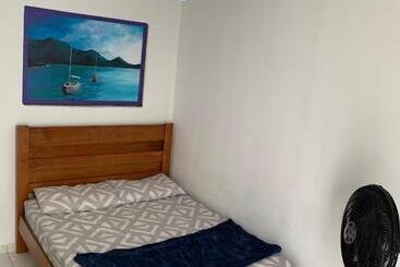 هاستل Aloha Suites