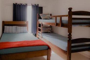 هاستل Aloha Suites