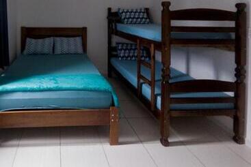 هاستل Aloha Suites