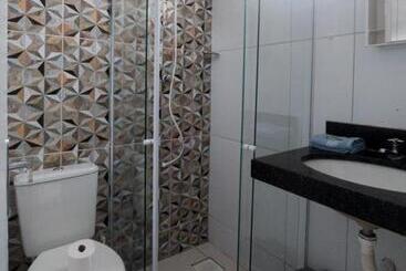 هاستل Aloha Suites