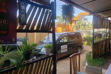 تختخواب و صبحانه Amen Guest House And Ethiopian Restaurant