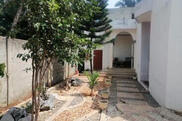 تختخواب و صبحانه Au Coeur De La Ville Historique De Ouidah