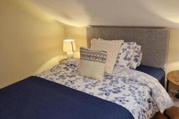 تختخواب و صبحانه Harvey House