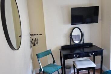 تختخواب و صبحانه Harvey House