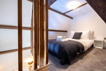 تختخواب و صبحانه New Family Top Floor Apartment Utopia 10min To Rotterdam Central City App5