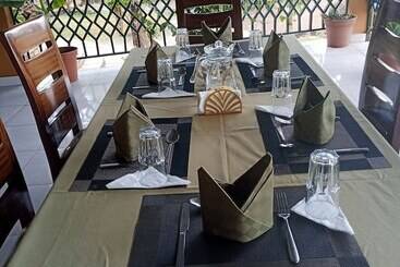 هتل Iretet Mara Lodge