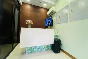 هتل Oyo 1008 Armond Bed And Breakfast