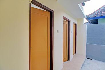 هتل Oyo Life 92953 Nirmala Kost